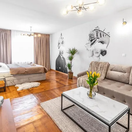 Amazing - Krakowskie Przedmiescie 36 شقة