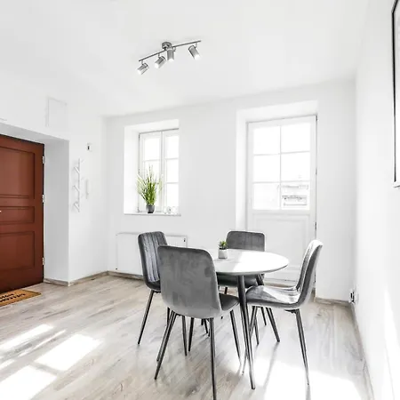 Amazing - Krakowskie Przedmiescie 36