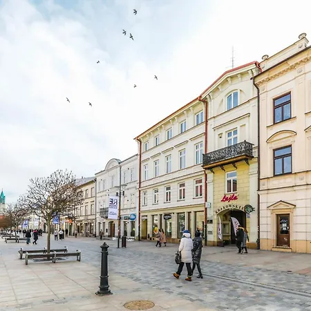 Апартаменты Amazing - Krakowskie Przedmiescie 36 *