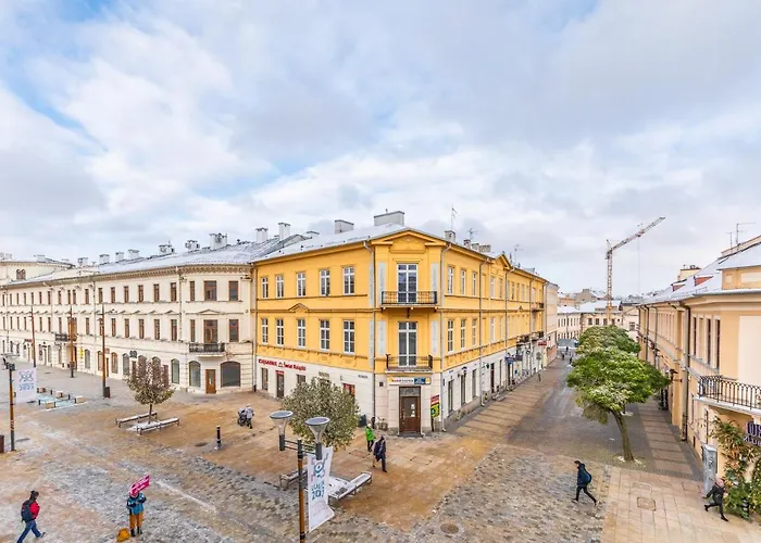 Amazing - Krakowskie Przedmiescie 36 *