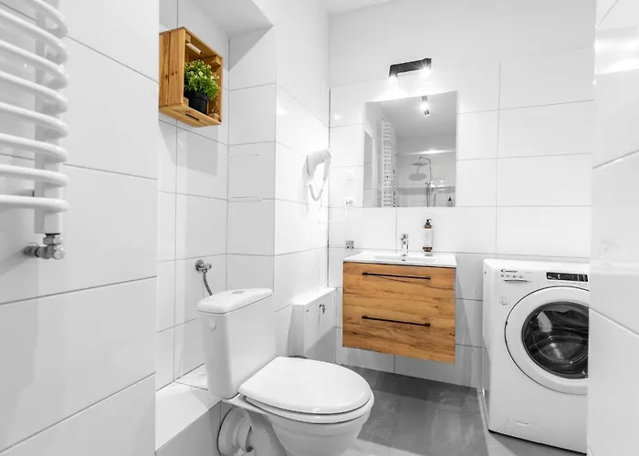 Amazing - Krakowskie Przedmiescie 36 *